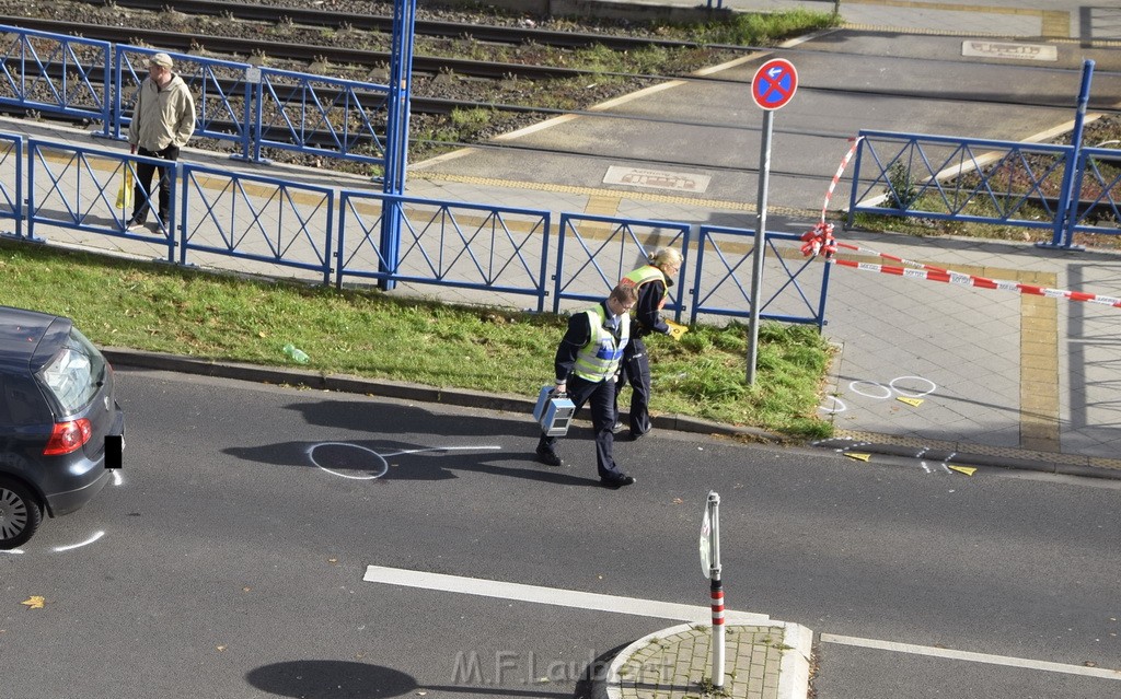 VU 2 Fussgaenger angefahren Koeln Muelheim Von Sparstr Marktgrafenstr P18.JPG - Miklos Laubert